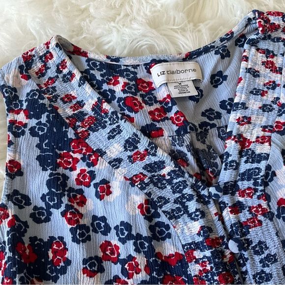 Red White and Blue tank top blouse flowy floral Liz Claiborne summer 4th - Picture 3 of 3